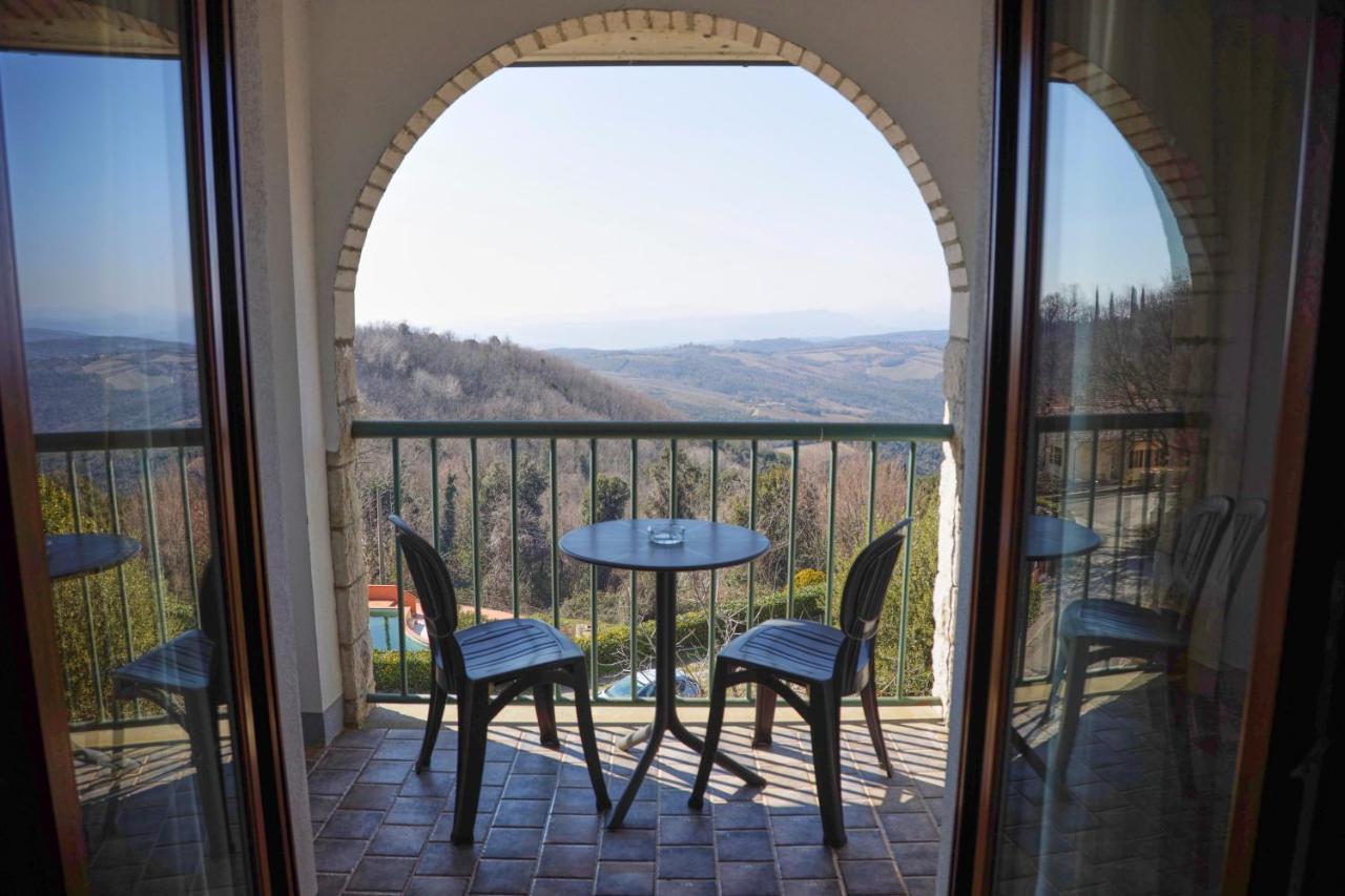 Hotel Ristorante Al Brunello Di Montalcino Exterior foto