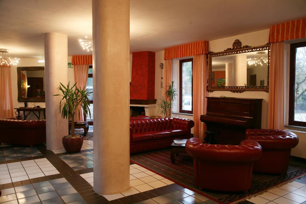 Hotel Ristorante Al Brunello Di Montalcino Exterior foto