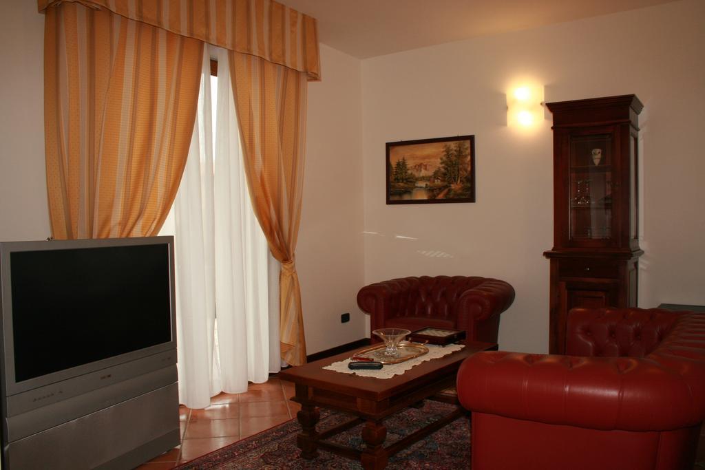 Hotel Ristorante Al Brunello Di Montalcino Exterior foto