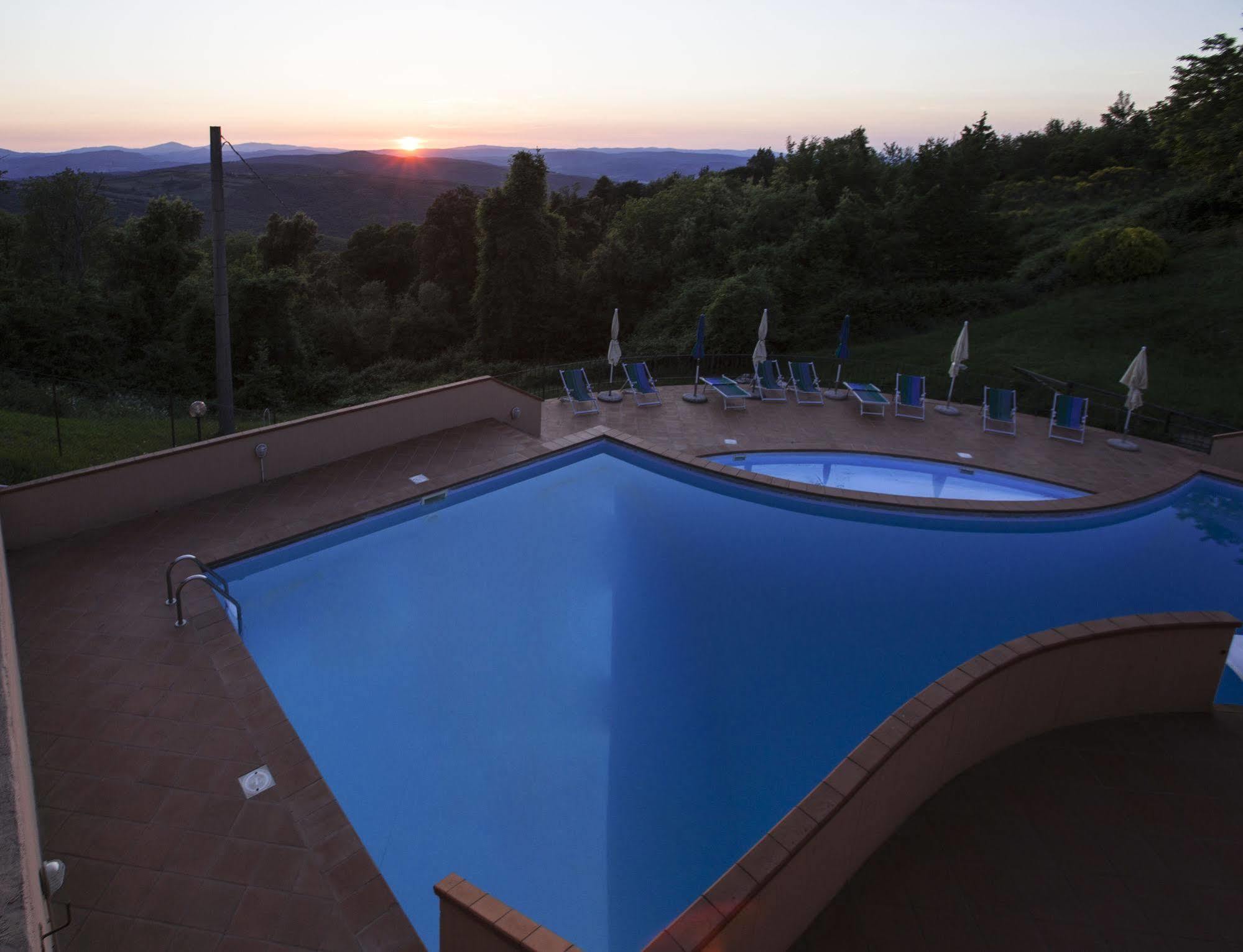 Hotel Ristorante Al Brunello Di Montalcino Exterior foto